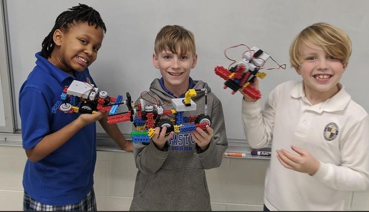 Spring Hill Robotics Camp: Building Bots to Battle | Ages 8-13 (2023-07-24 - 2023-07-28)