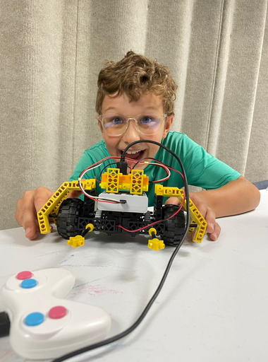 Franklin - Robotics Camp: Building Bots for Battle Ages 8-13 (2024-06-03 - 2024-06-07)