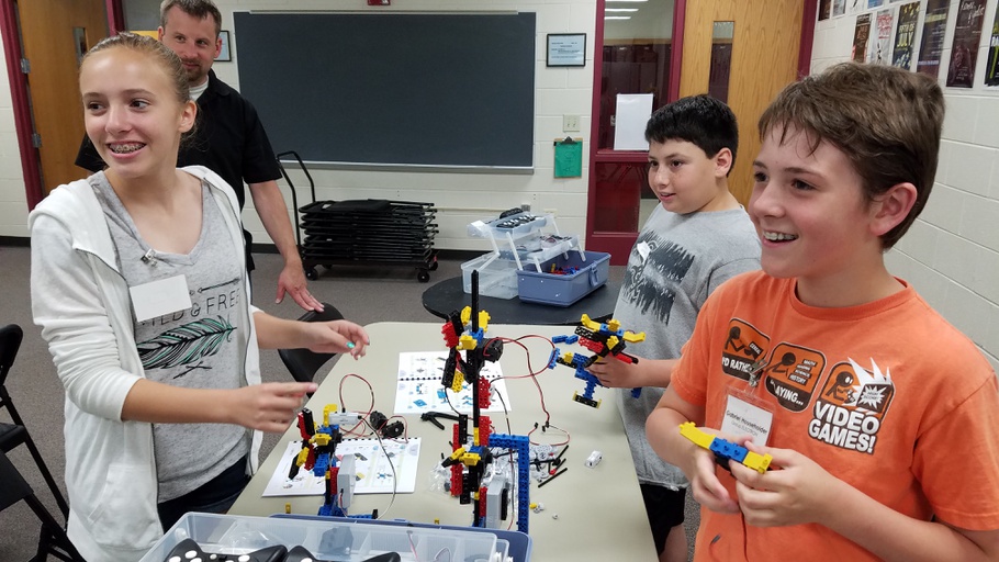 Spring Hill: Howl-o-ween Robo Mini-Camp: Build Spooktacular Robots! (Ages 8-13) (2024-10-07 - 2024-10-08)
